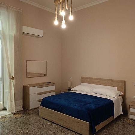 B&B Liberty House Napels Buitenkant foto