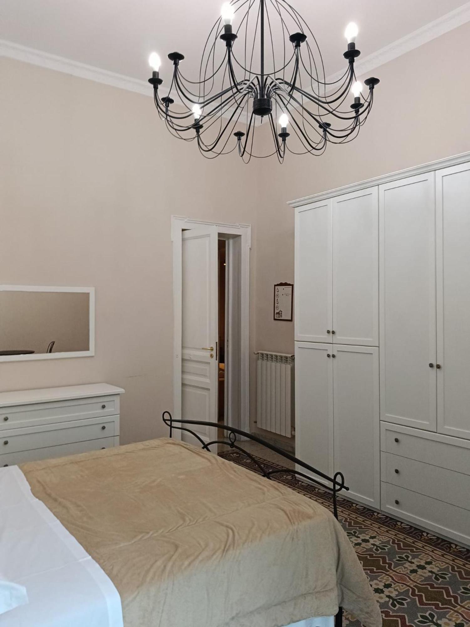 B&B Liberty House Napels Buitenkant foto